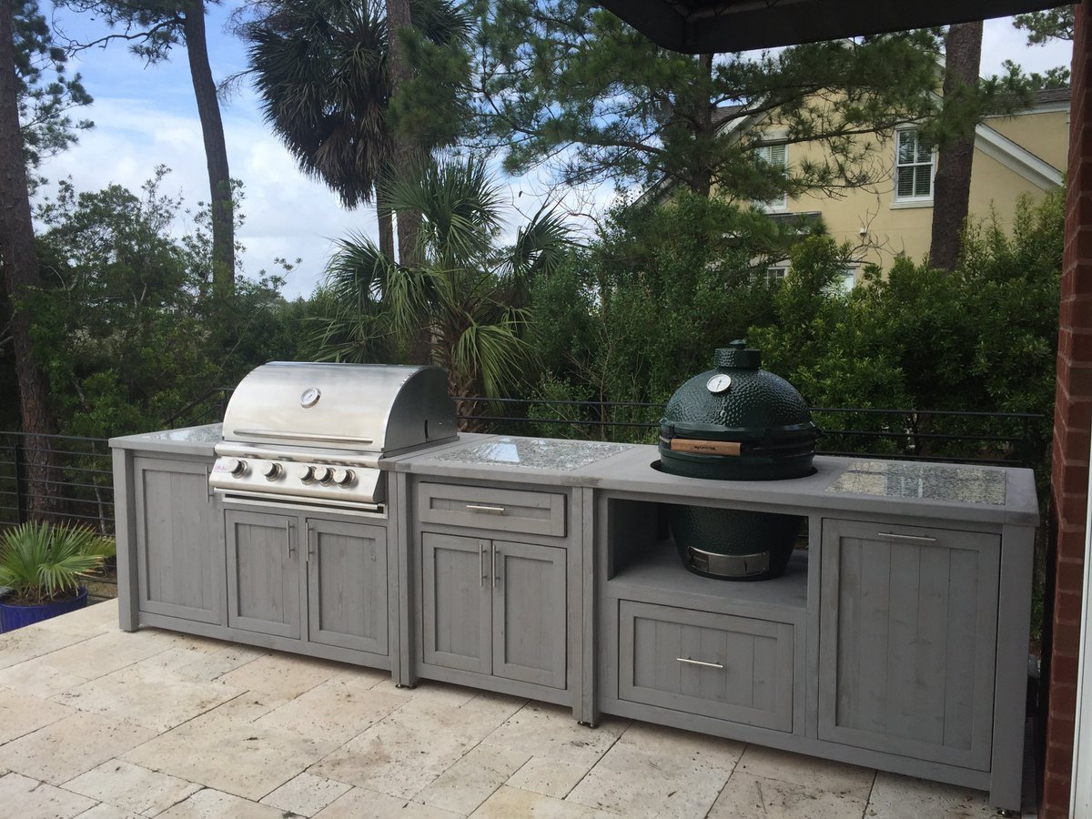 RusticWoodWorx's tweet photo. @Ford_Nick An out "side" kitchen! 🤣 https://t.co/aOAWXyCrgD