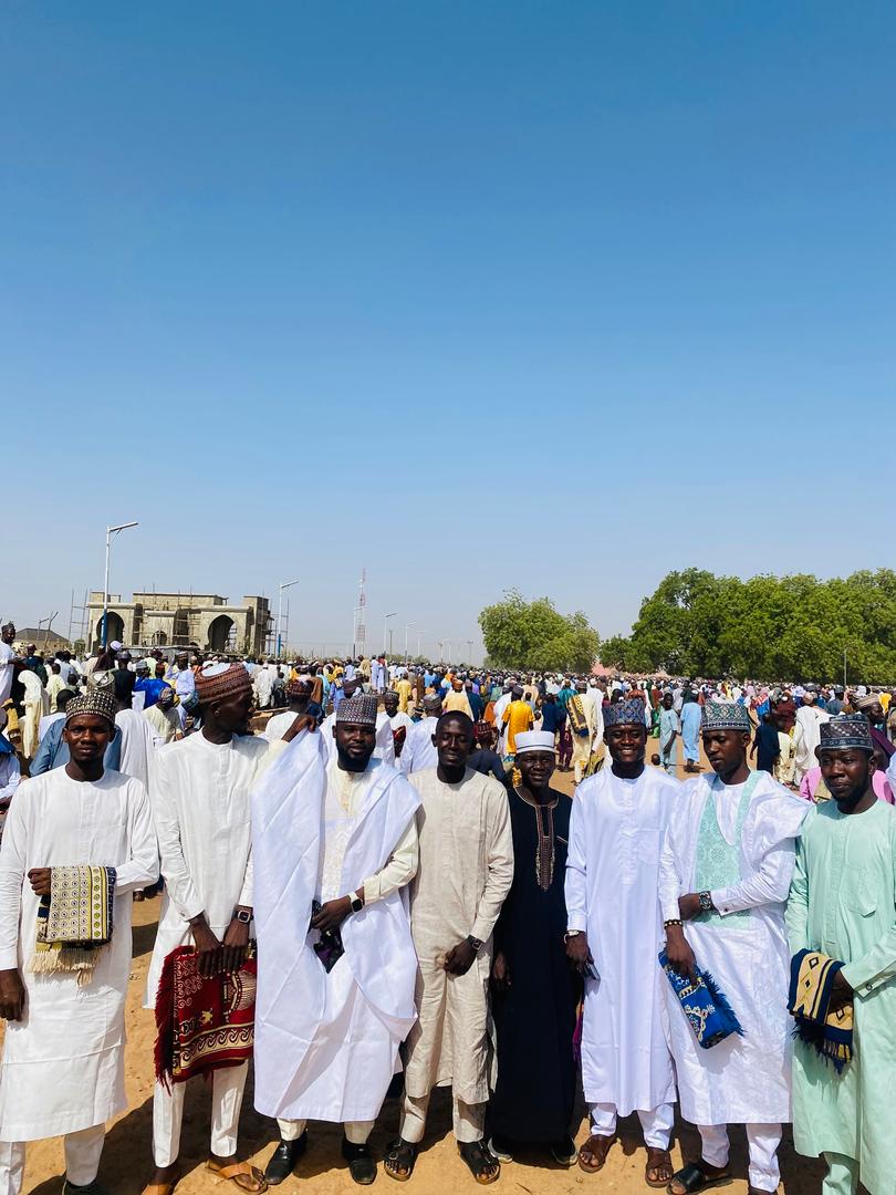Idiyybb's tweet photo. TaqabbalAllahu minna wa minkum. #EidMubarak     #Day1  💕 https://t.co/6sPl8VaIQp