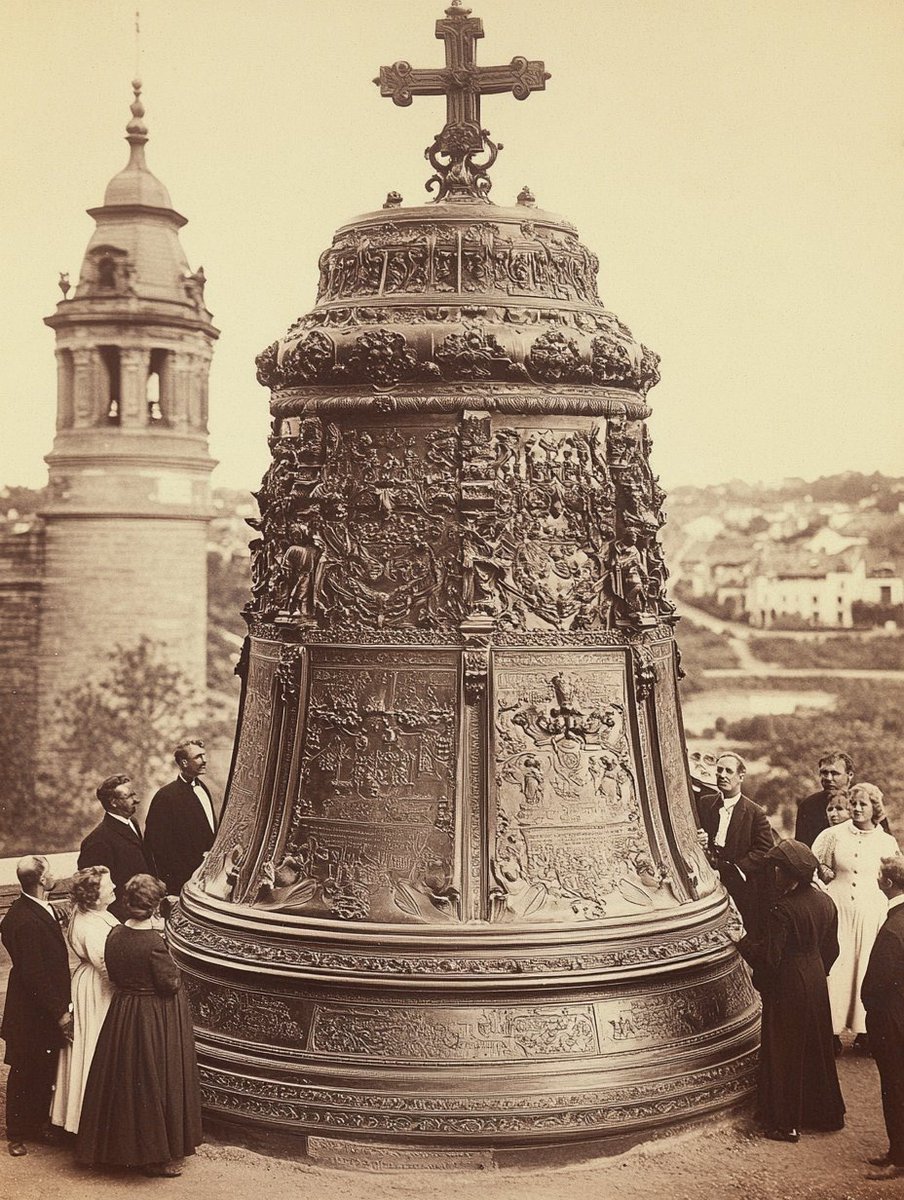 TheFlatEartherr's tweet image. 🔔✨ Is anyone interested in an hour-long video of ancient Tartarian healing bells chiming? Let me know, and I'll get it uploaded to my channel.