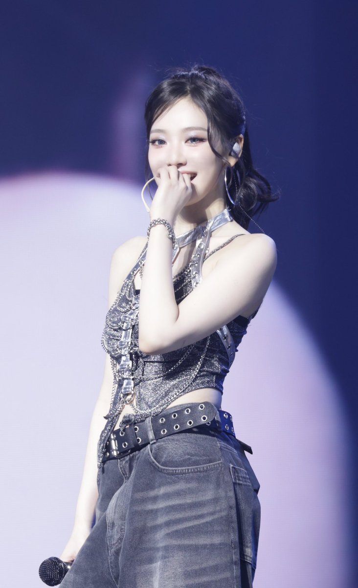 #AprilFoolsDay

Mom  or  Daughter

#aespa #에스파
#NINGNING #닝닝 
#ニンニン #宁艺卓