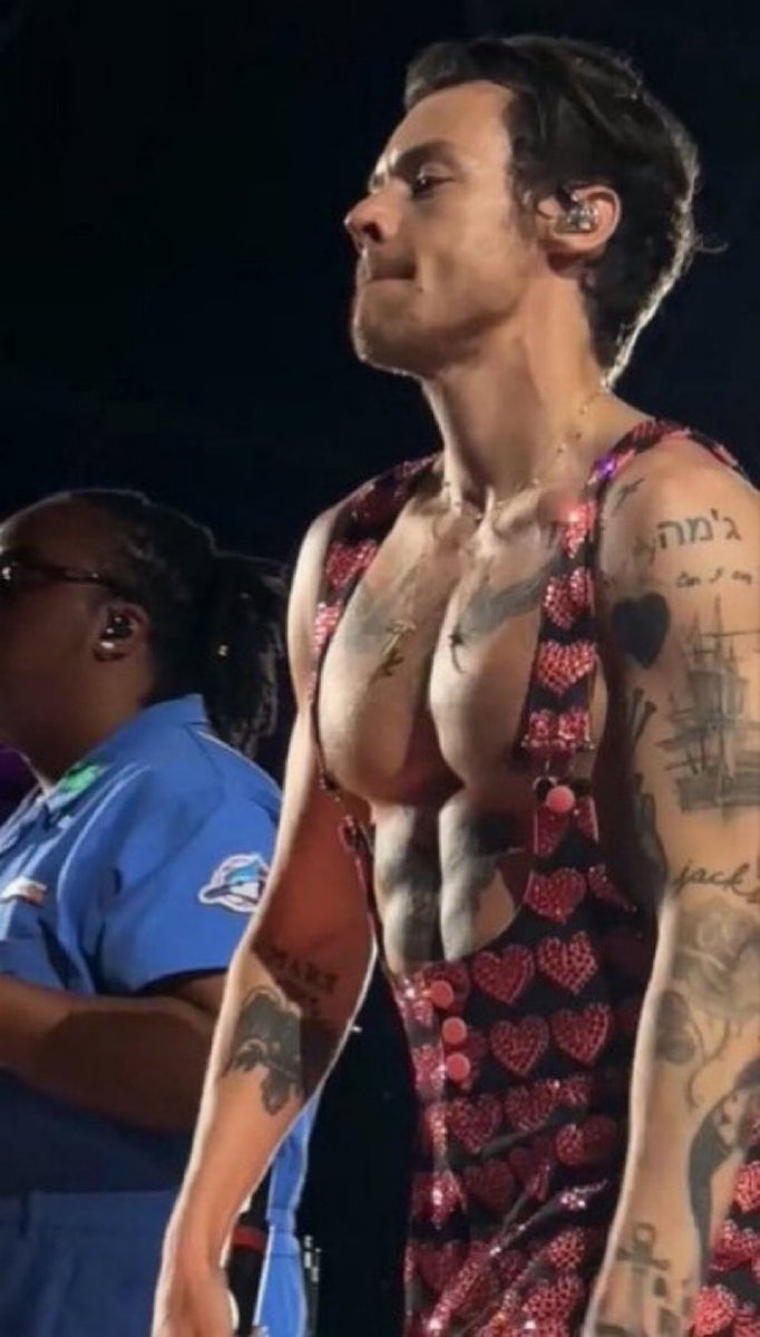 SluttyDudes's tweet image. 