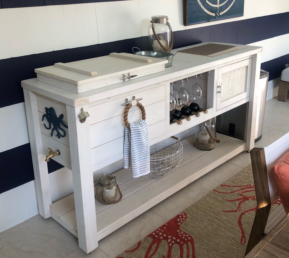 RusticWoodWorx's tweet photo. @HomeDepot No more running back and forth to the fridge at your next outdoor party. Our Outdoor Cooler Bar keeps your drinks cold and easily accessible. Who needs a bartender when you have this handy addition? #OutdoorEntertaining #BackyardOasis #EssentialAccessory https://t.co/Mewf35dE9p