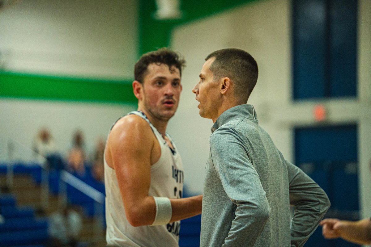 CoachWingreen's tweet image. Charlie Yoder came to New College of Florida to help us build a foundation. 

Second year program, first year in the NAIA. He took on a leadership role and played a huge part in our success. Led our team to a .500 regular season record and a berth in the Sun Conference…