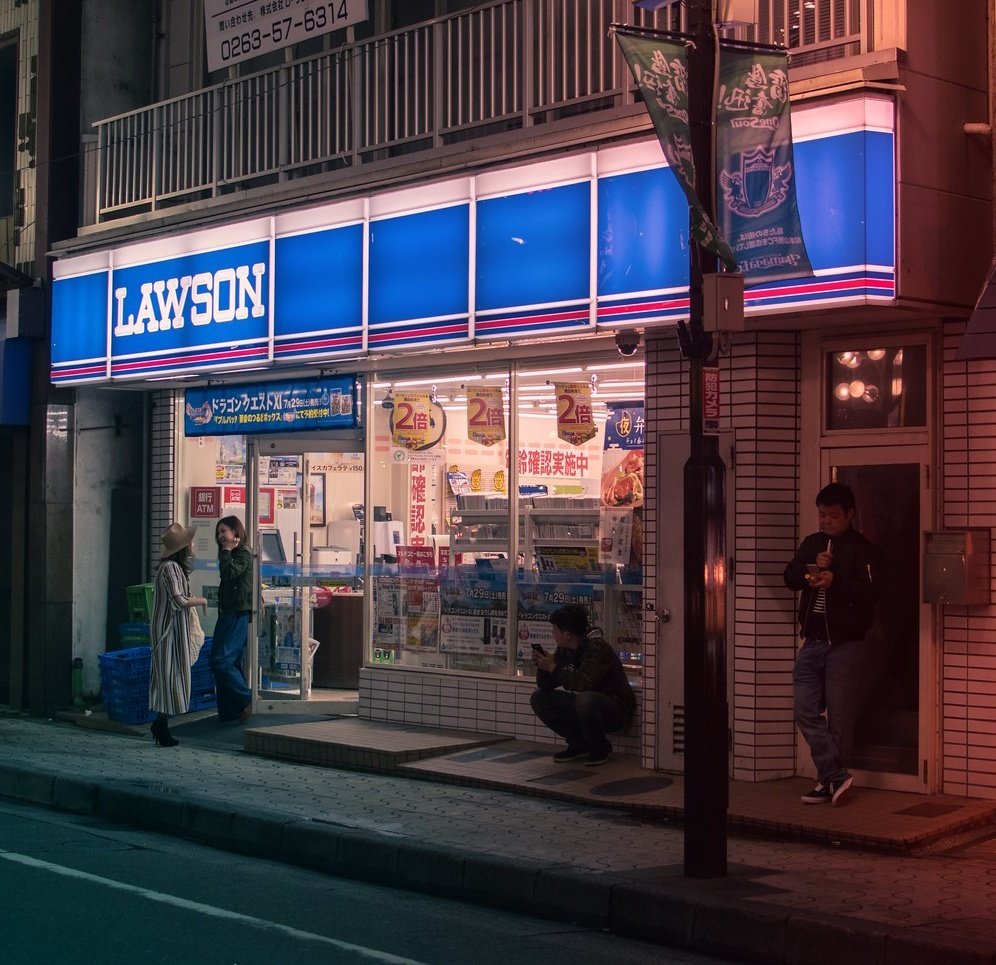 theintro__vert's tweet image. « INSTAGRAM »

» hideo.kartawihardja: 

pelarian malam hari = oden lawson.