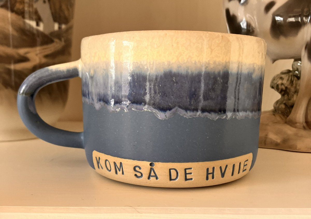 IWraae's tweet image. Wow fik en meget fin gave af min søster i dag 🥰
#ksdh Min morgen kaffe bliver den bedste i lang tid 😊