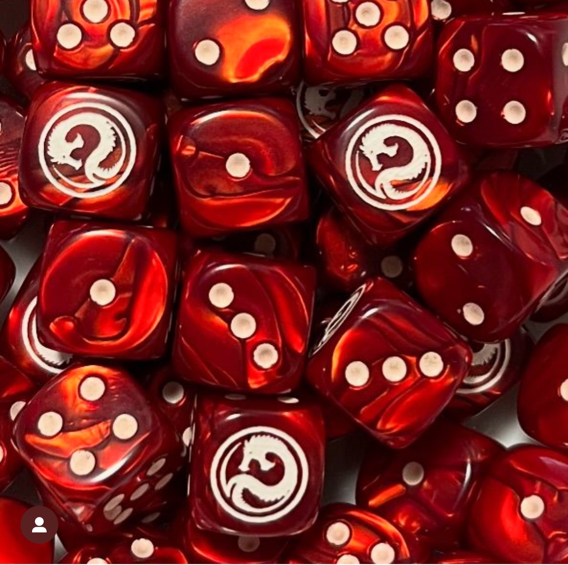 renegadehpg's tweet image. New House Kurita/Draconis Combine dice. The black logo is a bit harder to see but I like the fact that it matches the actual crest. My first run has the ivory logo.
What do you guys think? Does black or ivory have the edge here?