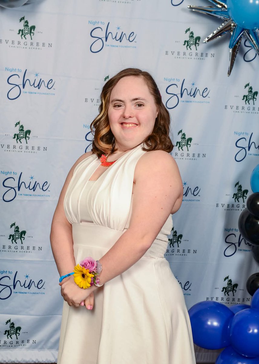 I went to Night To Shine for my second time 

<a href="/TimTebow/">Tim Tebow</a> <a href="/NighttoShineLKD/">Night to Shine</a>