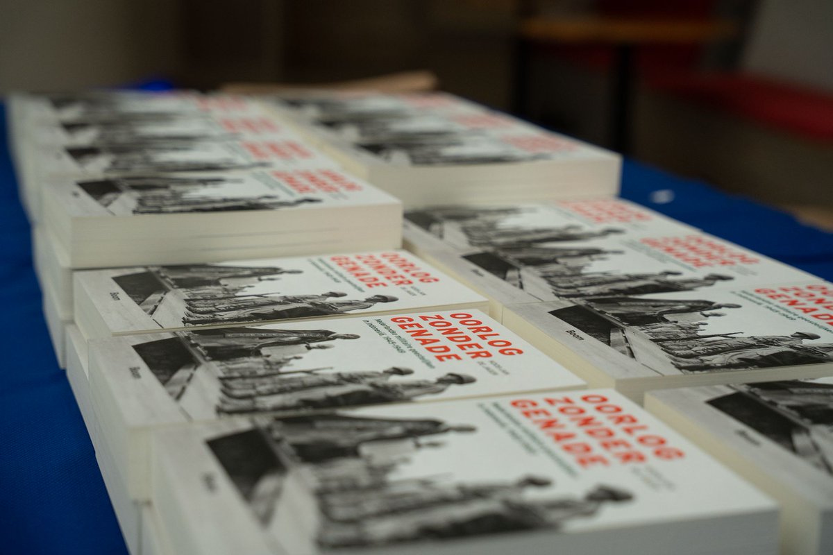 Vorige week verscheen mijn boek Oorlog zonder genade. Nu te koop in Boom Uitgevers en in de boekhandel. boom.nl/geschiedenis/1…