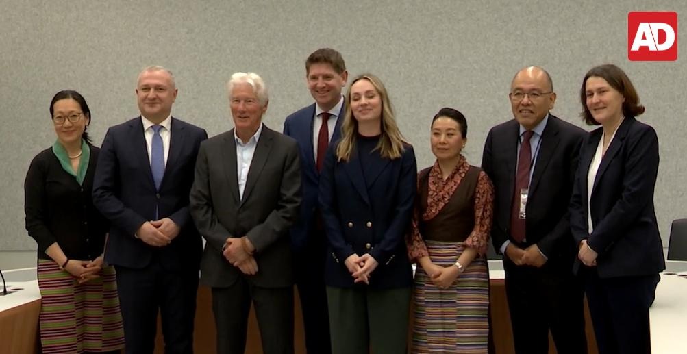Marking 66 years since the Tibetan uprising, IPAC 🇳🇱 Co-Chair <a href="/jpaternotte/">Jan Paternotte</a> joined actor and <a href="/SaveTibetOrg/">International Campaign for Tibet</a> Chair Richard Gere in the Dutch Parliament, to raise awareness of the Chinese government’s ongoing oppression of Tibetans.

為紀念西藏起義66週年，IPAC共同主席 <a href="/jpaternotte/">Jan Paternotte</a>