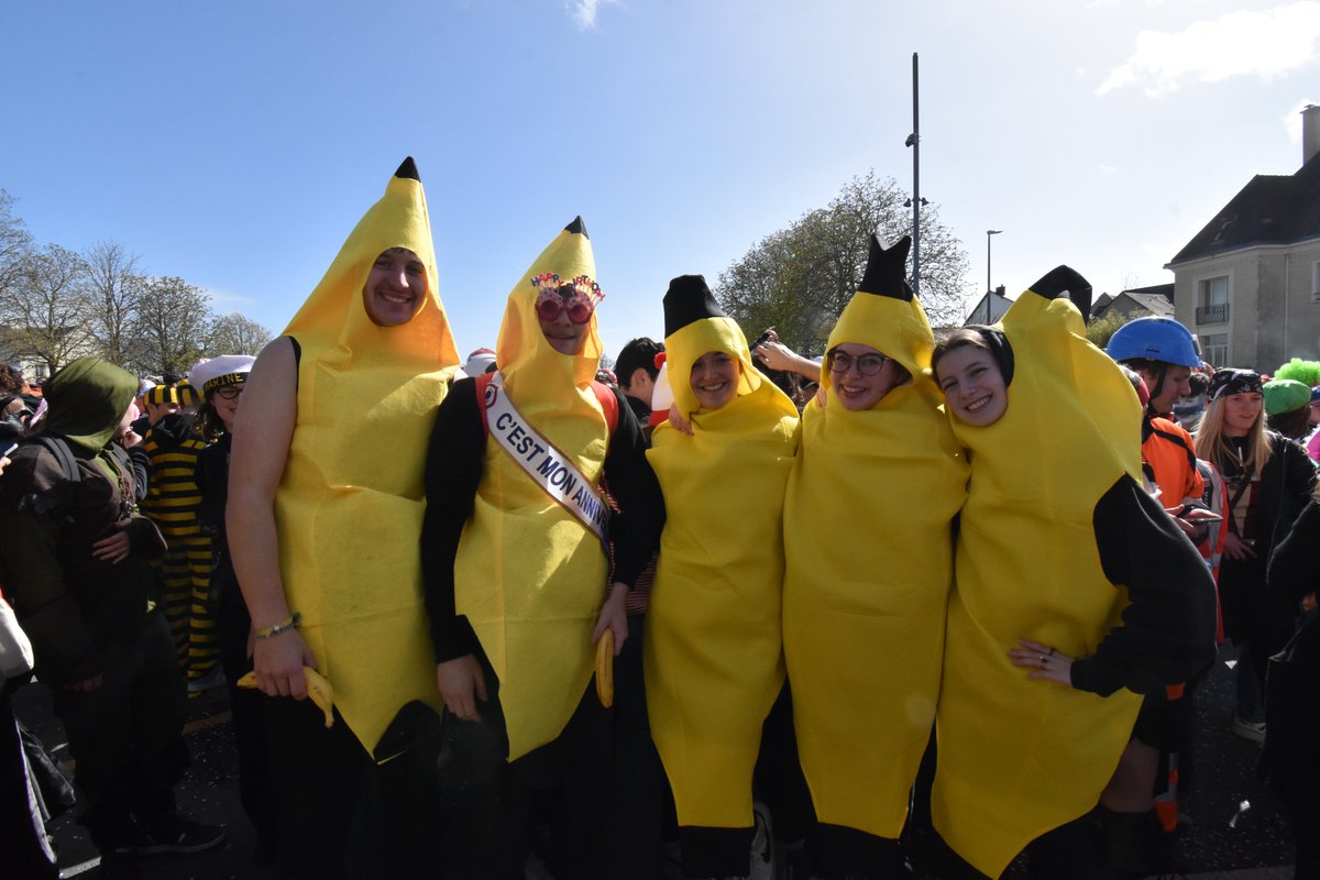 CaenOfficiel's tweet photo. ‼️CARNAVAL ÉTUDIANT JEUDI 3 AVRIL à #CAEN : TOUTES LES INFOS PRATIQUES (circulation, stationnement, collecte des déchets, etc)‼️
ℹ️https://t.co/m0CFE9iuWD
N’hésitez pas à partager cette publication pour que tous vos proches aient l’info ! https://t.co/QGgvnOqkpu