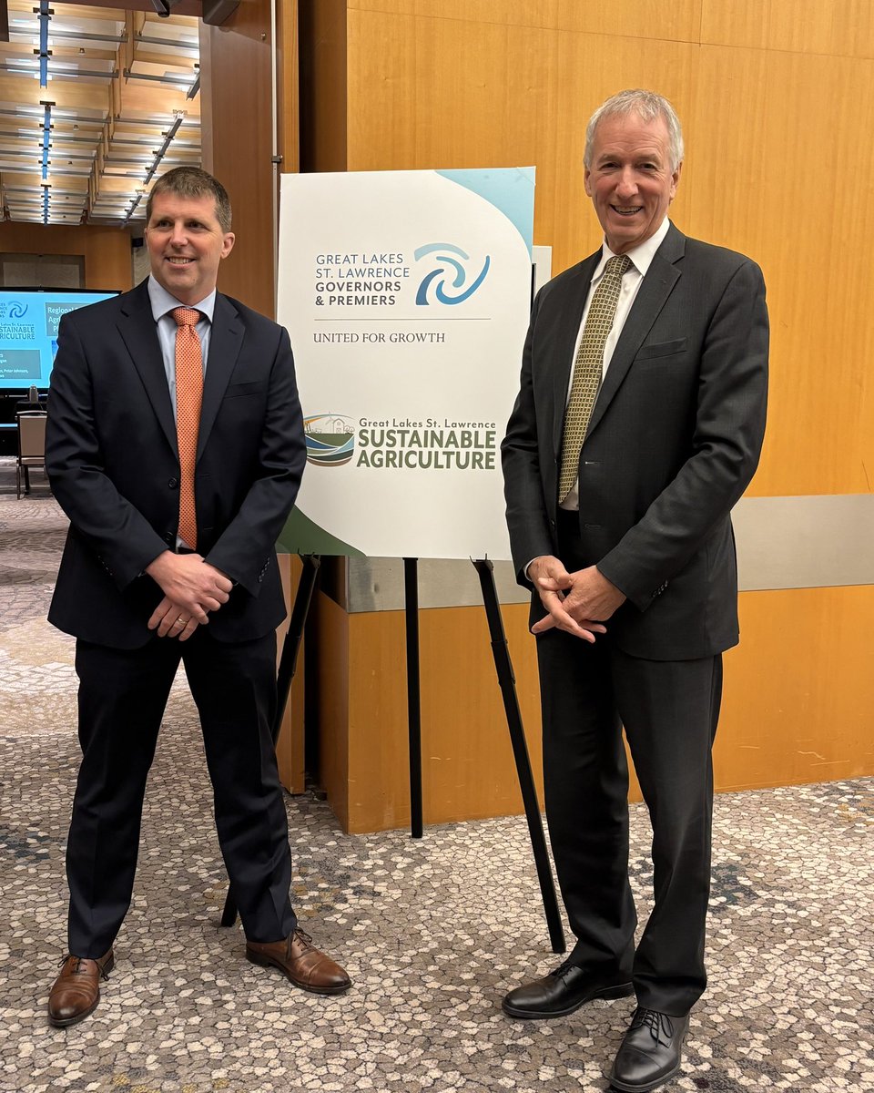 Très heureux de représenter le Québec à la Conférence des gouverneurs et premiers ministres des Grands Lacs et du Saint-Laurent. La région des Grands Lacs compte pour 40% de nos exportations bioalimentaires. J’ai eu de bons échanges avec Tim Boring, Directeur du <a href="/MichDeptofAg/">MI Ag & Rural Dev</a>