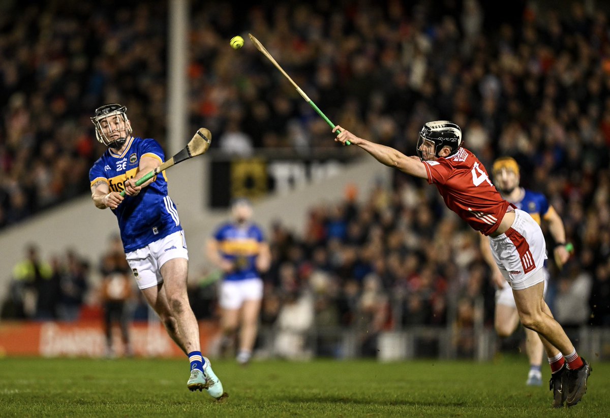 GAA BEO TG4 (@gaa_beo) on Twitter photo Dé Domhnaigh ar #GAABEO (06/04)
Cluichí Ceannais Iomána Roinn 1B & Roinn 1A 🤩
We’re in SuperValu Páirc Uí Chaoimh for the Allianz Hurling League Division 1B & 1A finals 🥎
Beo ar TG4 @ 13:15
<a href="/WaterfordGAA/">Waterford GAA</a> v <a href="/Offaly_GAA/">Official Offaly GAA</a>
Beo ar TG4 @ 16:00
<a href="/OfficialCorkGAA/">Cork GAA</a> v <a href="/TipperaryGAA/">Tipperary GAA</a> Dé Domhnaigh ar #GAABEO (06/04)
Cluichí Ceannais Iomána Roinn 1B & Roinn 1A 🤩
We’re in SuperValu Páirc Uí Chaoimh for the Allianz Hurling League Division 1B & 1A finals 🥎
Beo ar TG4 @ 13:15
<a href="/WaterfordGAA/">Waterford GAA</a> v <a href="/Offaly_GAA/">Official Offaly GAA</a>
Beo ar TG4 @ 16:00
<a href="/OfficialCorkGAA/">Cork GAA</a> v <a href="/TipperaryGAA/">Tipperary GAA</a>