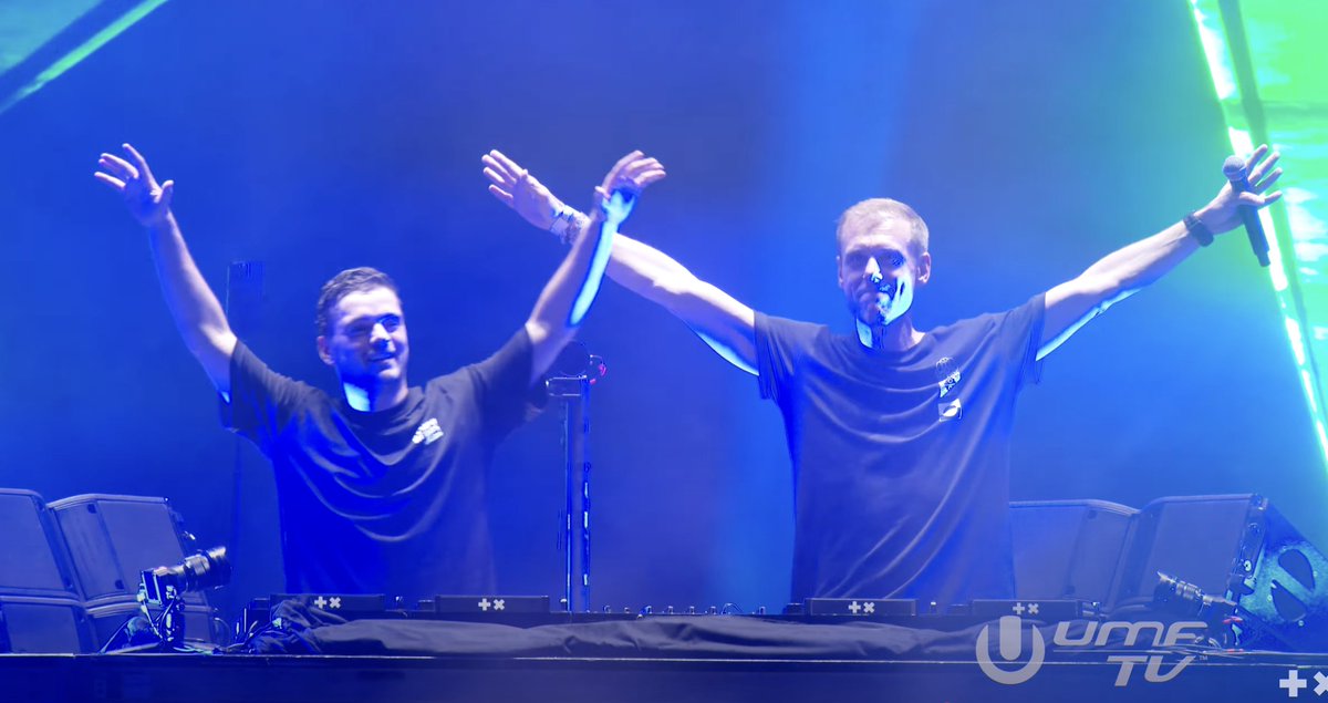 jcrewguy's tweet image. Seeing this 🐐 duo collab live at Ultra last night made my heart so full and content ❤️