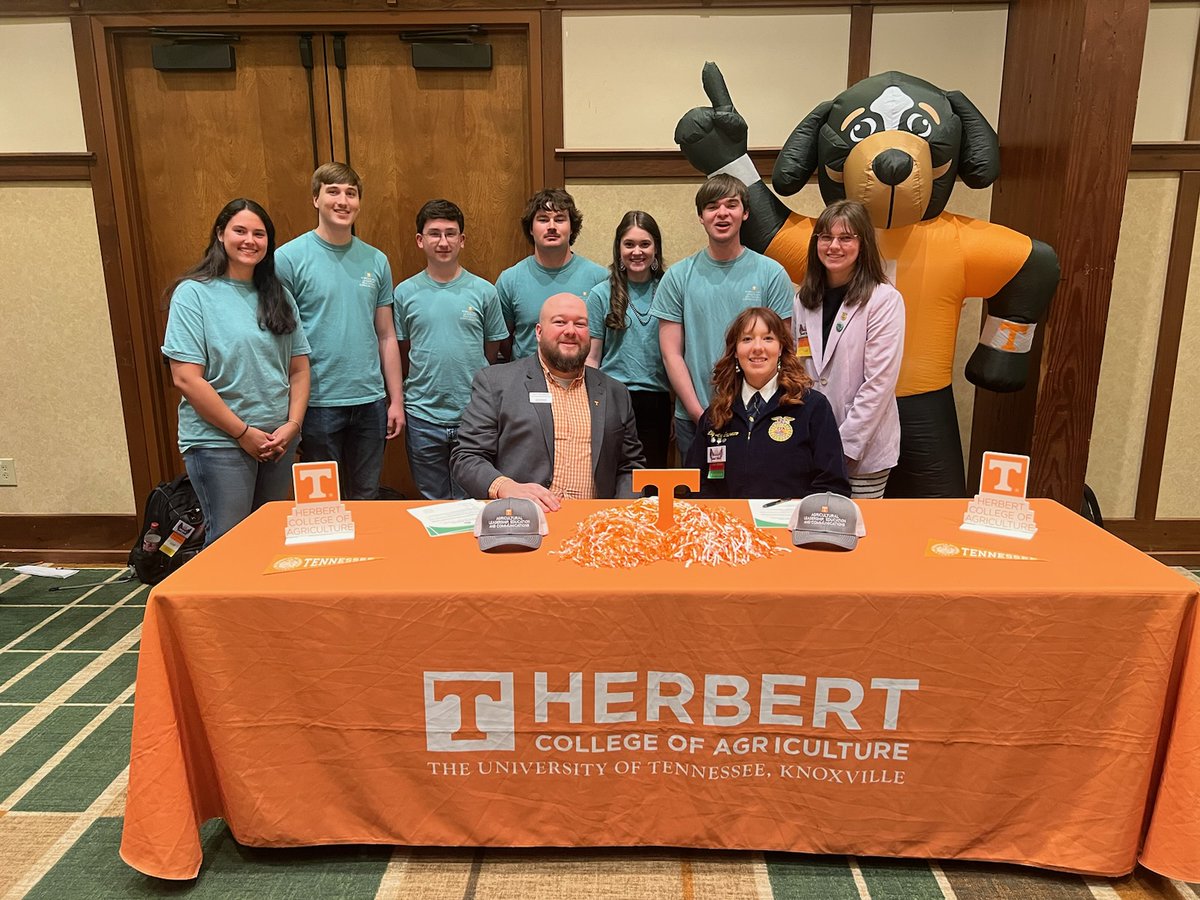 Last week at the Tennessee FFA State Convention, three students participated in the Tennessee Association of Agricultural Educators (TAAE) Teach Ag Signing, demonstrating their commitment to becoming agricultural teachers in Tennessee.

#utkalec #ALEC #VolsTeachAg #UTIA