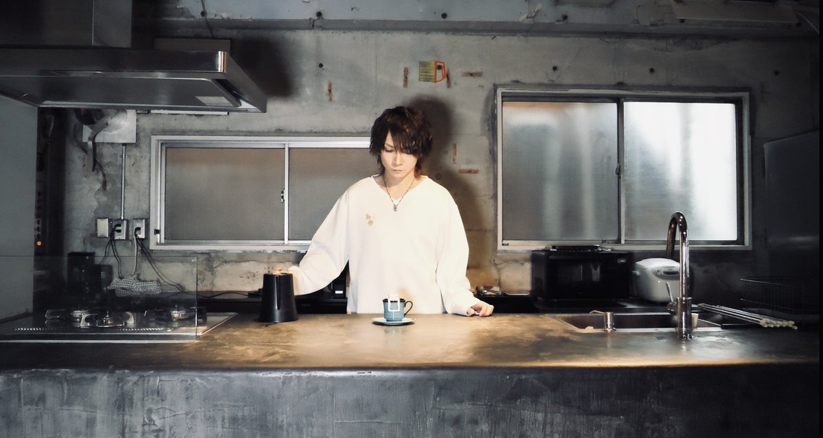 コーヒーか紅茶はいかが？

コーヒーね。

どうぞ☕
G.L.A.M.S「Daily Coffee」Music Video youtu.be/jSHJvnjeLWY?si… <a href="/YouTube/">YouTube</a>より