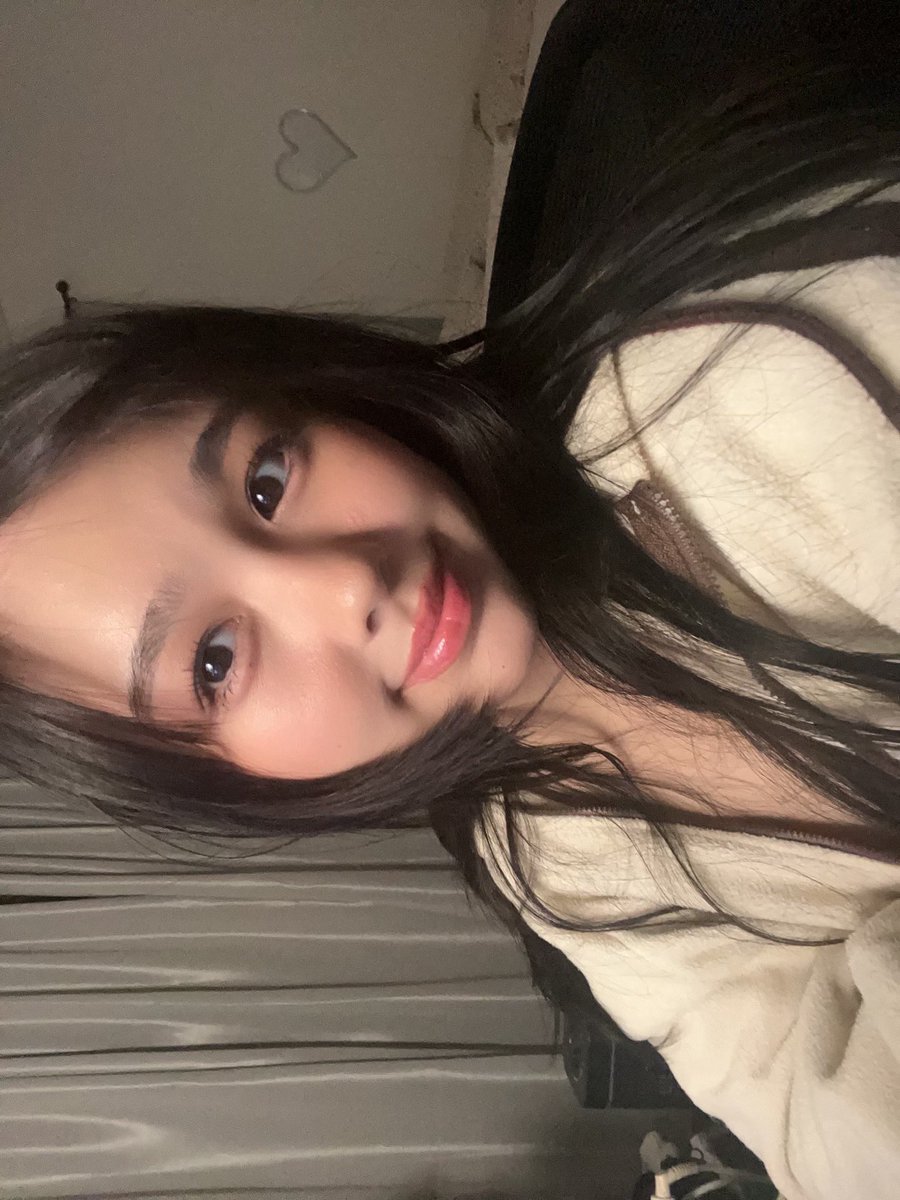 full bangs era is over 🙀

twitch.tv/sadparu