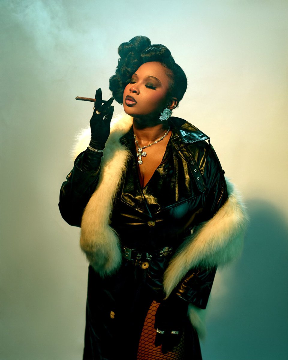 kemzMama's tweet photo. Hotter than your favorite Sin 🥵
Soft to the touch, deadly by choice😈✨
Serving heat, no apologies 
🔥🖤 #TooHotToTouch https://t.co/FnZU6KEyCN