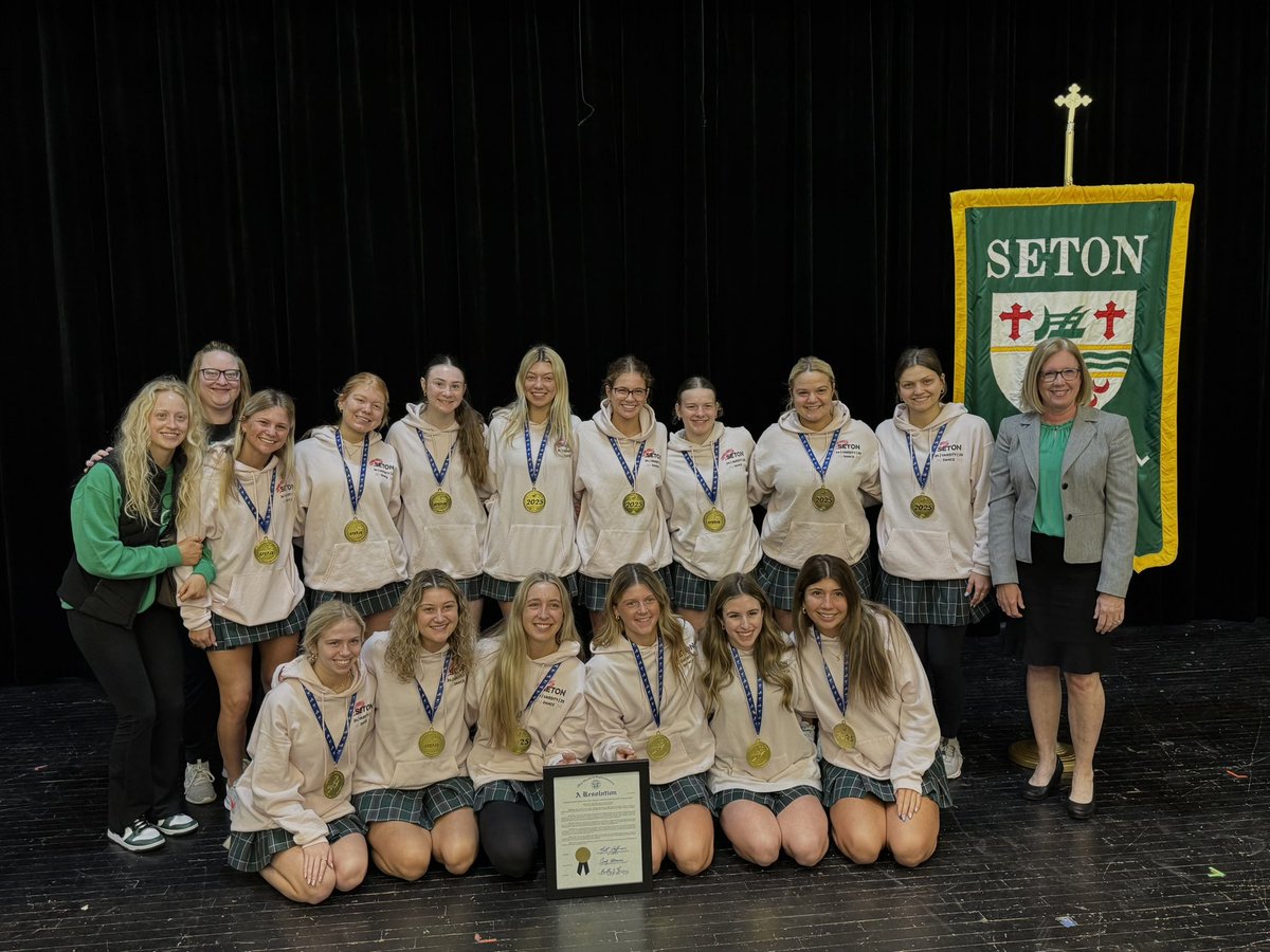 A huge thank you to State Rep. Abrams for recognizing our Div. 1 State Champion Volleyball team and the D2 Pom National Champion Dance team for their amazing victories this season! We are grateful for the sponsored resolution and your support of our athletes and their hard work!