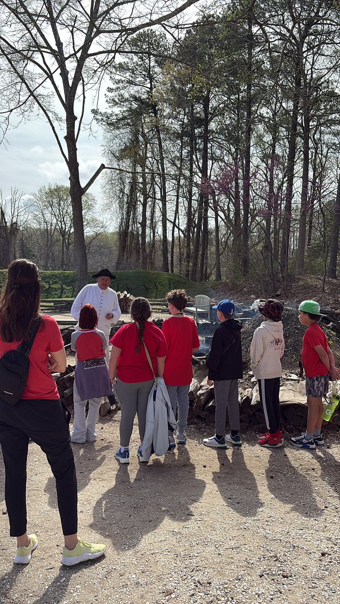 Mrs. O’Callaghan (@mrsocbps) on Twitter photo Starting our tour of Yorktown learning about how they would cook during the Revolutionary War. <a href="/MissFitzBPS/">Miss Fitzgerald</a> <a href="/mrsbbarney/">Mrs. Brenna Barney</a> #bpsdc2025 #WeAreBPS Starting our tour of Yorktown learning about how they would cook during the Revolutionary War. <a href="/MissFitzBPS/">Miss Fitzgerald</a> <a href="/mrsbbarney/">Mrs. Brenna Barney</a> #bpsdc2025 #WeAreBPS