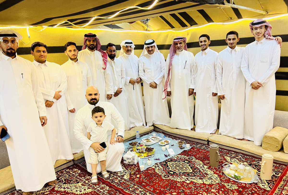 majz0007's tweet photo. جمعة العيد 1446 مع أخواني وأولادنا ..
الله يديمها من الفه ويرحم والدنا الذي كان يشاركنا العيد وصورة العيد ورحم الله والدتنا وجميع اموات المسلمين  .. ويحفظ الجميع .. وكل عام والجميع  بخير 🌷 https://t.co/6bDb38mOF1