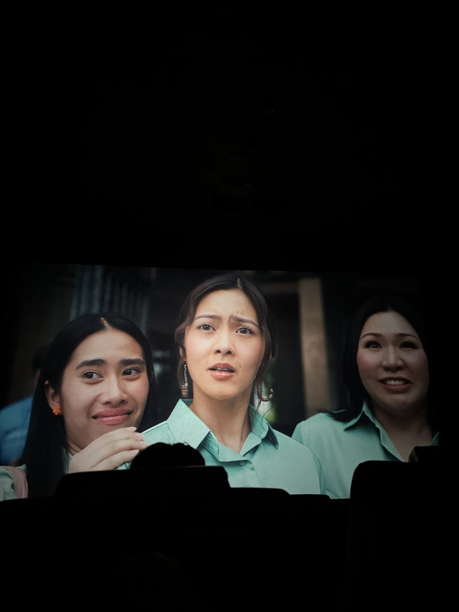 imqueenielsl's tweet photo. Di padin makaget-over kagabi! Solid! Nakakakilig soafeeeeer! Congrats po @prinsesachinita @mepauloavelino 

Katulad ni Sari, magt-take tayo ng risk. Baka may dumating din na isang Jolo sa buhay natin. ❤️‍🩹🫶🏻

Ps. Ang aliwalas talaga ng mukha ng taong nagmamahal. 🫀 https://t.co/AUVnm2HOK5