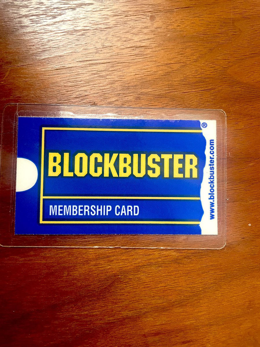 Angellika's tweet image. Look what I found from 1998 😳 #BlockbusterVideo Membership Card, ahhhh the good old days #MovieRentals #Popcorn #Twizzlers #MeetingPeople #nyc #London