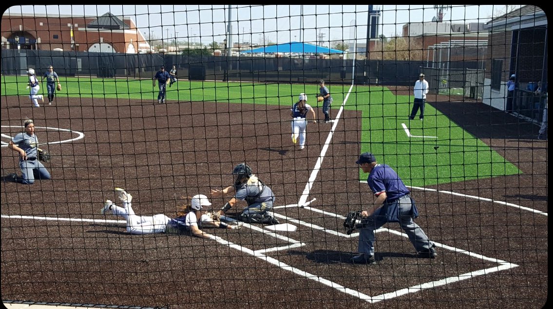 ahuddles24's tweet photo. I wish I still didn’t know what AFE was myself, but I had to learn the hard way. Please educate yourself and become aware - and never forget to Live Jacie BIG!! #AFEgameweek #chunkit #missthisgirlalways #leavealegacylike21 #livejacieBIG 💛🖤 https://t.co/na2ndYZPjV