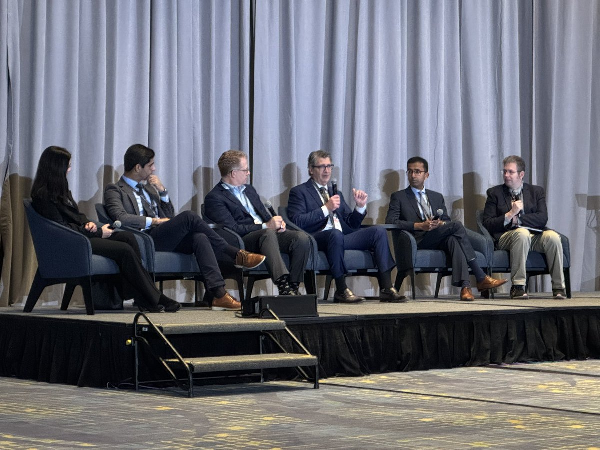 JACC Journals (@jaccjournals) on Twitter photo Where will we be in 20years - We need to understand the potential benefits of valve intervention. With the super low risk of #SAVR or #TAVR, we must ensure we fully appreciate the benefit of the valve for the patient.
#ACC25 #cvVHD #cvSurg <a href="/EricRoselliMD/">Eric E. Roselli</a> Where will we be in 20years - We need to understand the potential benefits of valve intervention. With the super low risk of #SAVR or #TAVR, we must ensure we fully appreciate the benefit of the valve for the patient.
#ACC25 #cvVHD #cvSurg <a href="/EricRoselliMD/">Eric E. Roselli</a>
