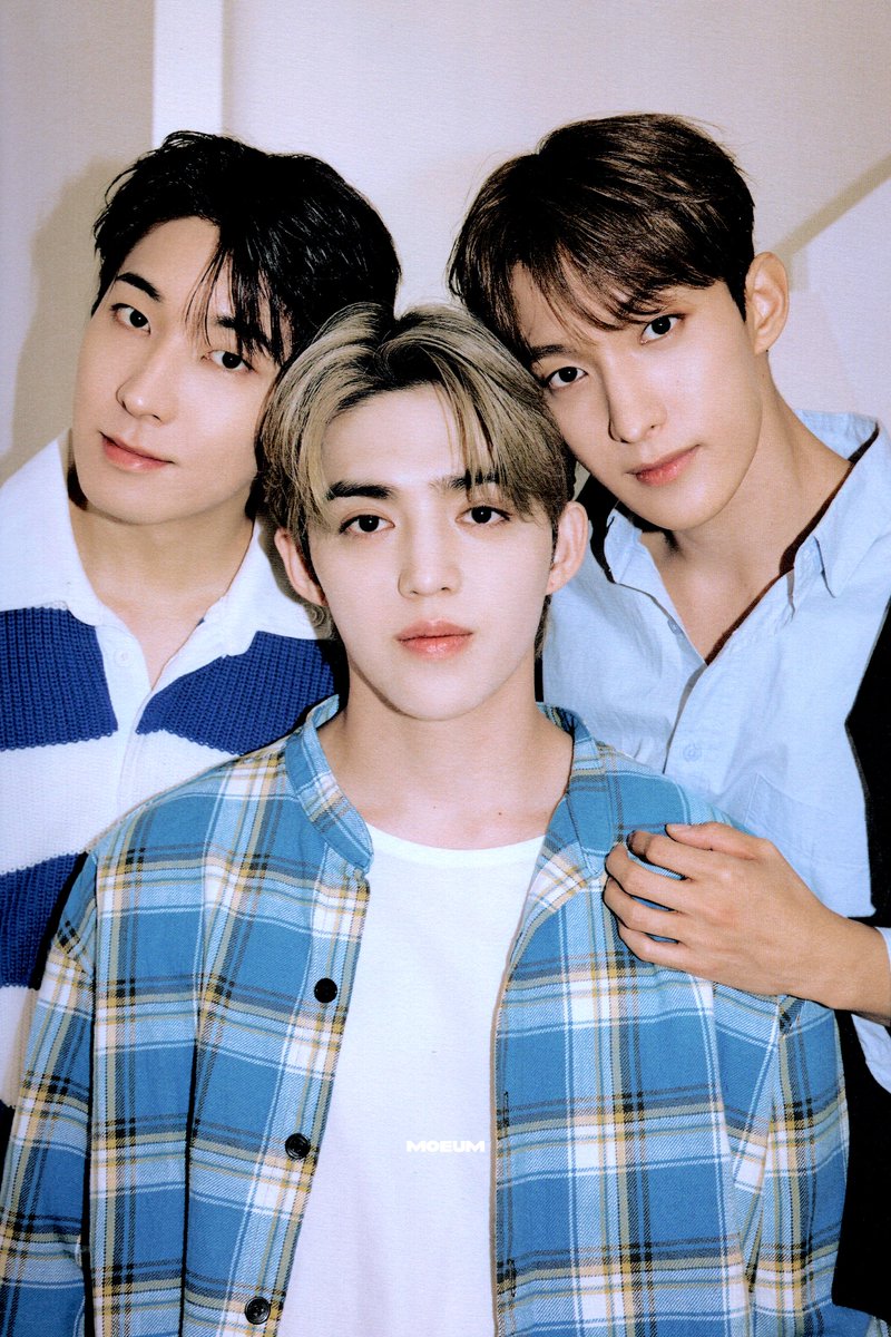 moeum_zip's tweet photo. [SCAN] 유닛 포토북 #세븐틴 https://t.co/mxyuFa2Iah