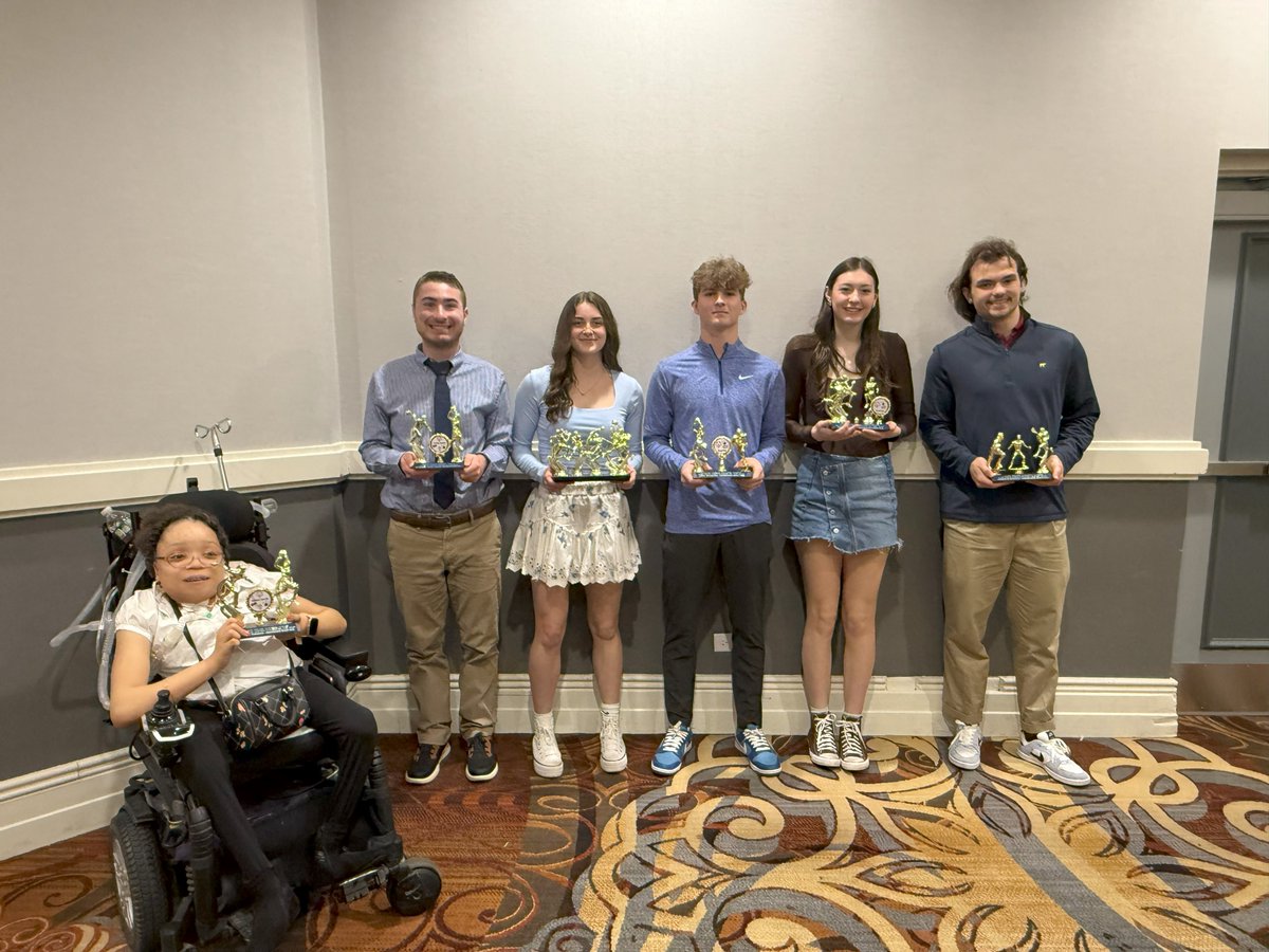 Last night, we proudly celebrated six outstanding Ken-Ton student-athletes at the Niagara PAL Banquet! Their dedication, leadership, and commitment to excellence make them true role models on and off the playing surface. Congratulations to our honorees! #Bulldogs #BlueDevils