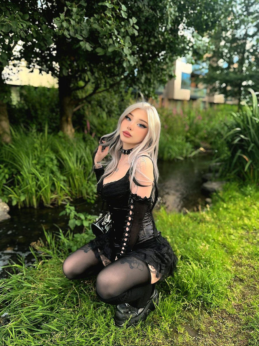 ⠀⠀ ⠀⠀⠀ ⠀⠀⠀

⠀⠀⠀⠀⠀⠀⠀⠀⠀⠀⠀⠀⠀⠀⠀⠀𝖂𝖆𝖐𝖊 𝖚𝖕.
⠀⠀⠀⠀⠀⠀⠀⠀𝕲𝖗𝖆𝖇 𝖆 𝖇𝖗𝖚𝖘𝖍 𝖆𝖓𝖉 𝖕𝖚𝖙 𝖆 𝖑𝖎𝖙𝖙𝖑𝖊 𝖒𝖆𝖐𝖊𝖚𝖕.
⠀⠀⠀⠀⠀⠀⠀⠀⠀⠀⠀⠀⠀⠀⠀⠀⠀⠀💋⠀

⠀⠀