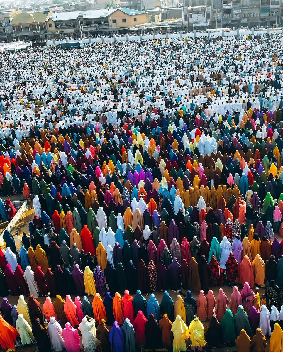 Eid Mubarak 🌙

📸: <a href="/Bappancey/">Bappancey📷</a> 
#EidMubarak #EidUlFitr #Eid2025