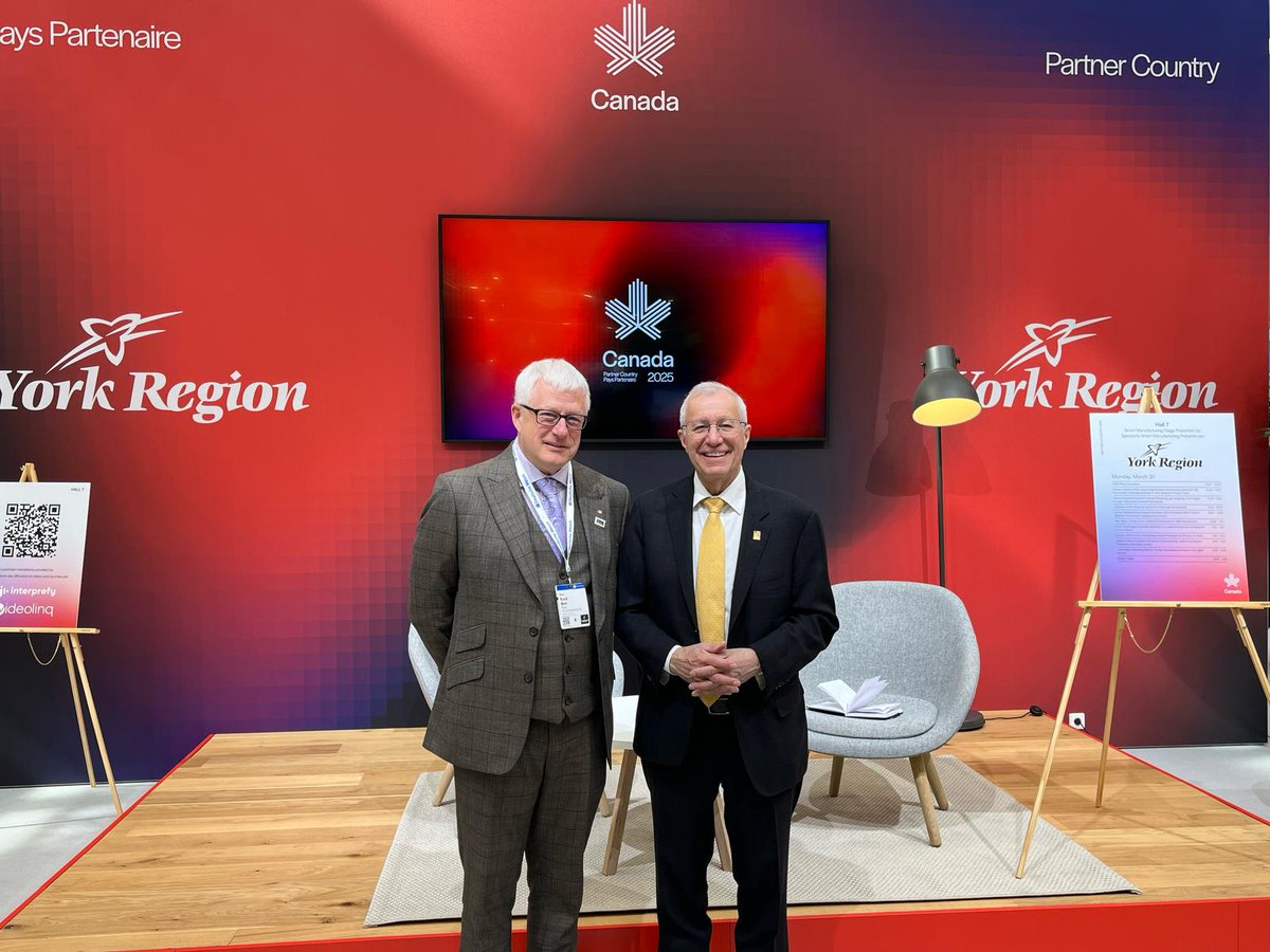 RH_EcDev's tweet image. Thank you Minister @VictorFedeli for stopping by the York Region-Canadian Pavilion stage at @hannover_messe. We appreciate your ongoing support of Richmond Hill and York Region businesses.
#RHInnovation #ThinkingForward #HM25 #YRtech