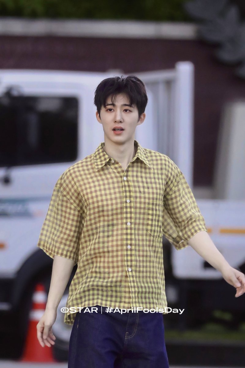 귀엽고 억울한 표정인데 타투 다  보여ㅋㅋ

#AprilFoolsDay <a href="/shxx131bi131/">김한빈</a> 
#비아이 #김한빈 #kimhanbin