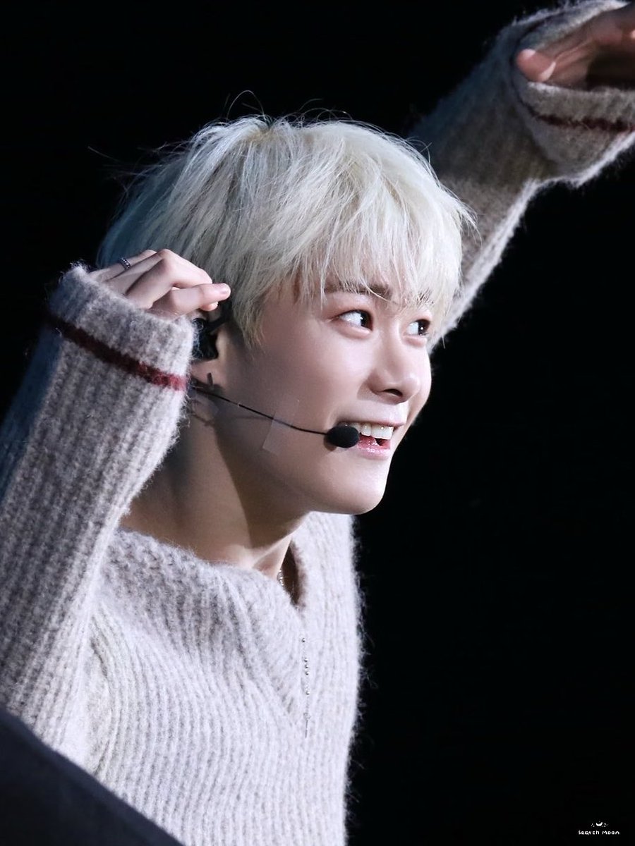 SearchMoon tweet media