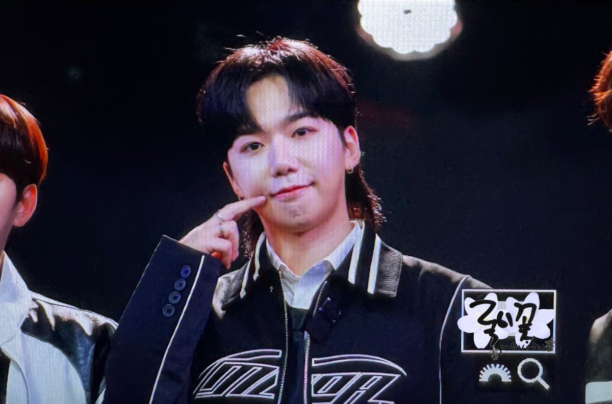 rokiflower's tweet photo. 250331  HADO ARENA  2부  프리뷰

#FAVE1 #페이브원 #Rockhyeon 
#록현  #김록현 #ロッキョン
@gusdl210 https://t.co/gO1EIEwGLQ