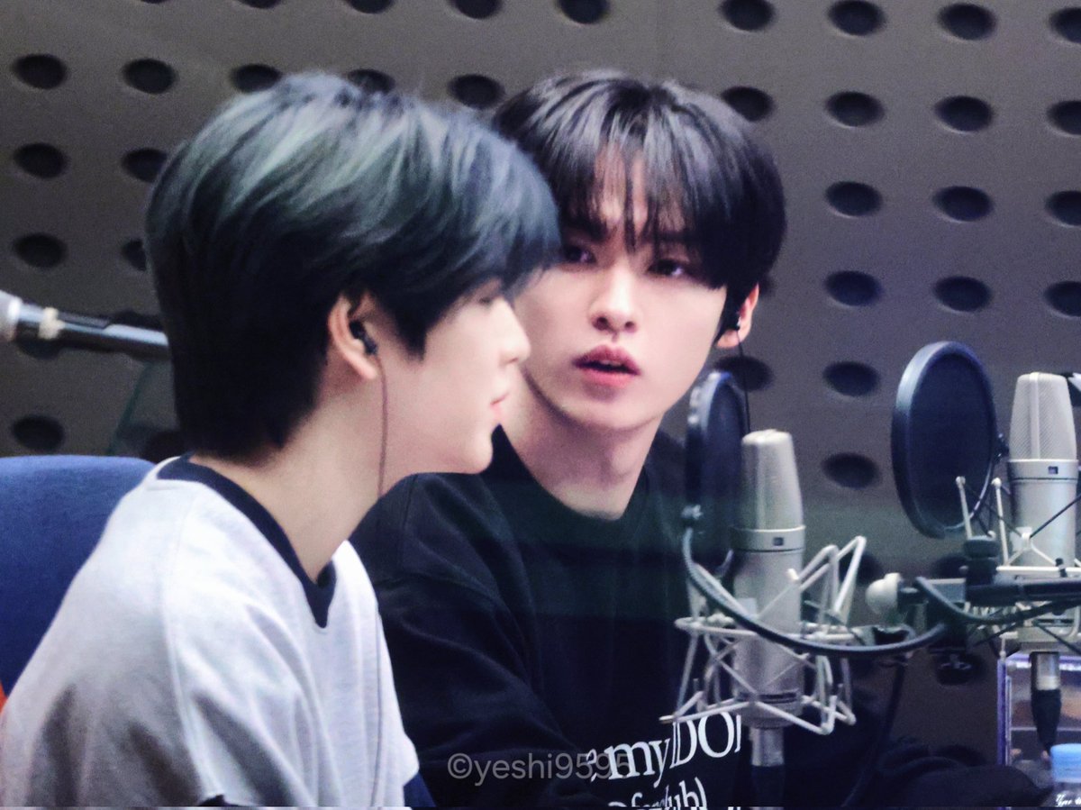 yes_sth's tweet photo. #AprilFoolsDay
#StrayKids #스트레이키즈 #리노 #LeeKnow #승민 #Seungmin

231120
바래지 않게 I'Il remember
오래도록 간직할게🎞️ https://t.co/pjOn1KFM9C