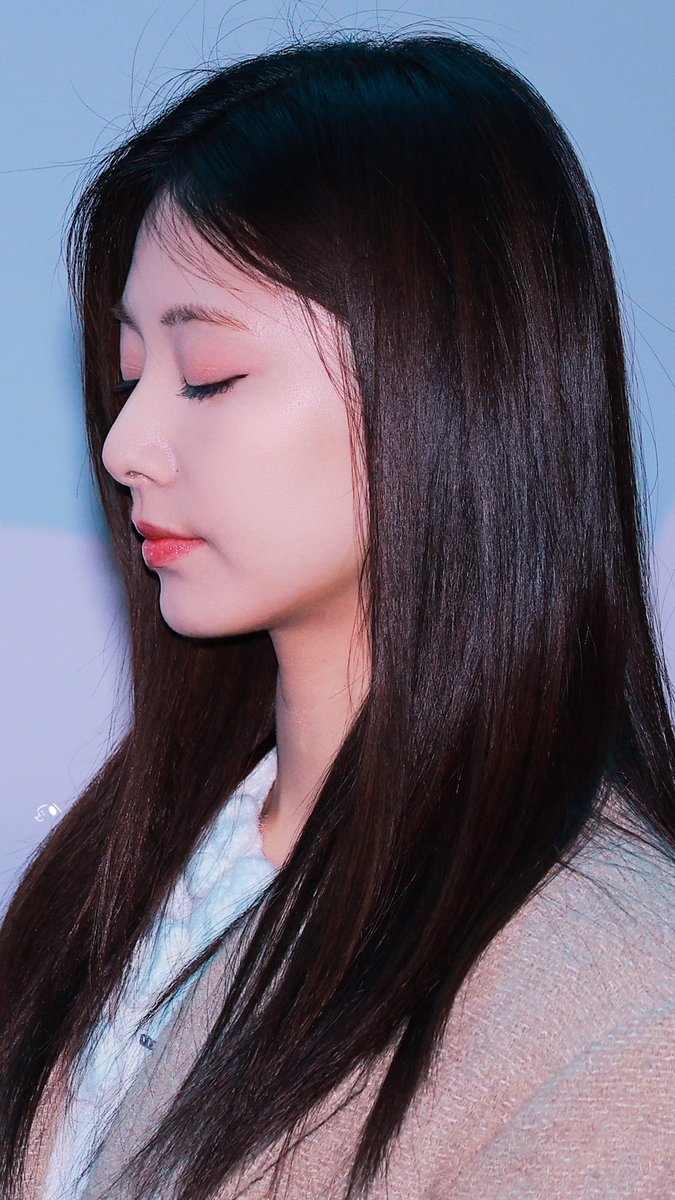 *20250222*

💙💙

#쯔위 #TZUYU  #ツウィ #子瑜