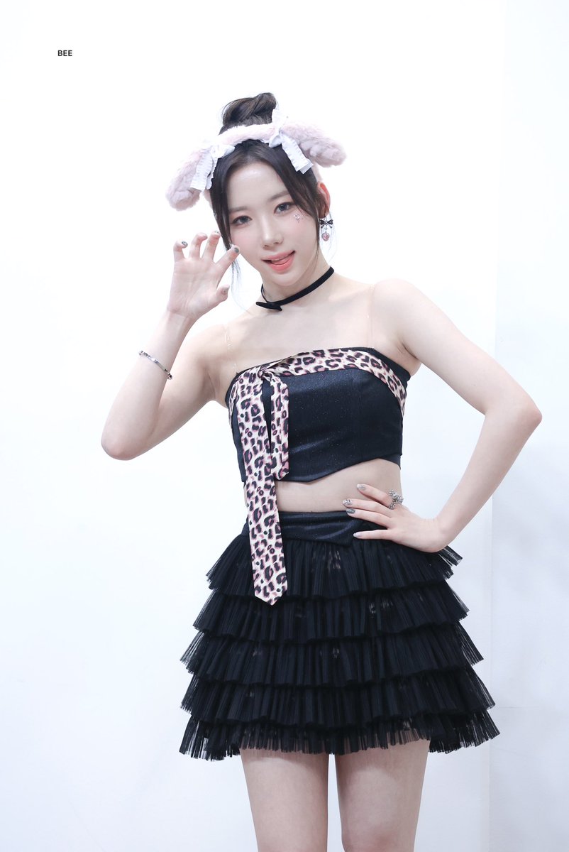 241129 예쁜은 혜주🐶💓

#HYEJU #혜주
 #CLASSy #클라씨
#AprilFoolsDay