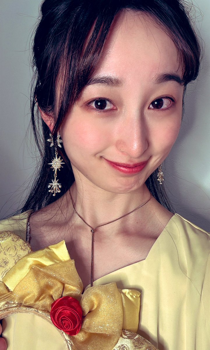 Tochee_spoon's tweet photo. 【💚4/1 RP投稿（７６日目） 💚】𖠚ᐝ 
#RP協力お願い
本日のテーマ①「Belle」
Instagramの10投稿に  '' しあらしさ'' を入れたい。
そんな想いを載せて、 #ベルコーデ でお届けしました🌹💛

次もお楽しみに…📔''
あと【15】日の物語 .*

#MissBouquet
#ミクチャ
#KURAUDIA
#アルファブランカ https://t.co/WR6gsKjQNL