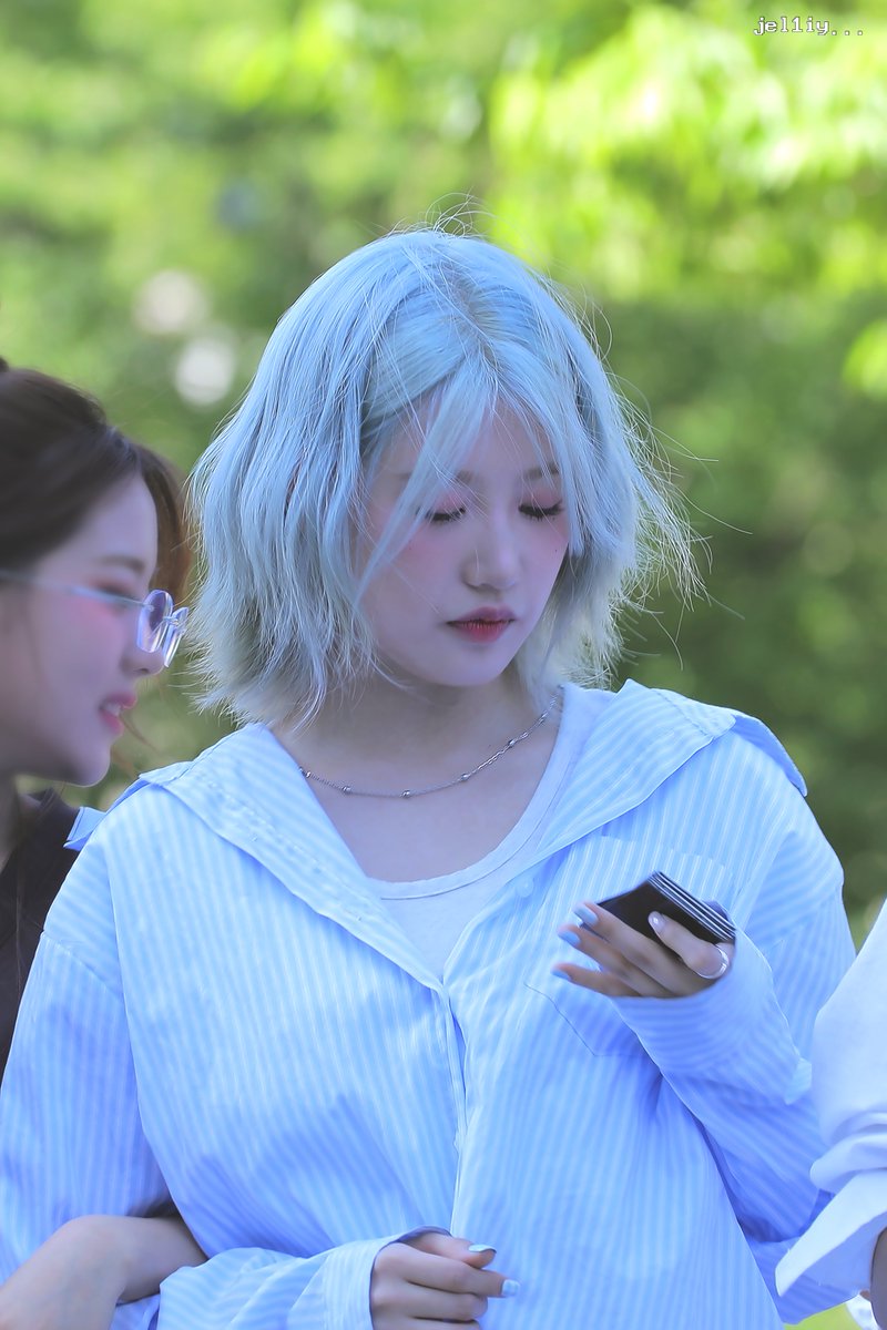 jel1iy's tweet photo. 240604 더쇼 미니팬미팅

가나디 🐶🐶

#AprilFoolsDay2025 #만우절 
#CSR #첫사랑 #서연 #SEOYEON https://t.co/oWVNwmlKyV