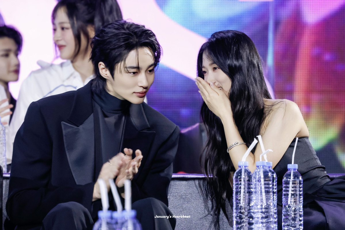 241227

#AprilFoolsDay 
#선재업고튀어 #LovelyRunner 
#변우석 #ByeonWooSeok 
#김혜윤 #KimHyeYoon 
#WooHyeCouple