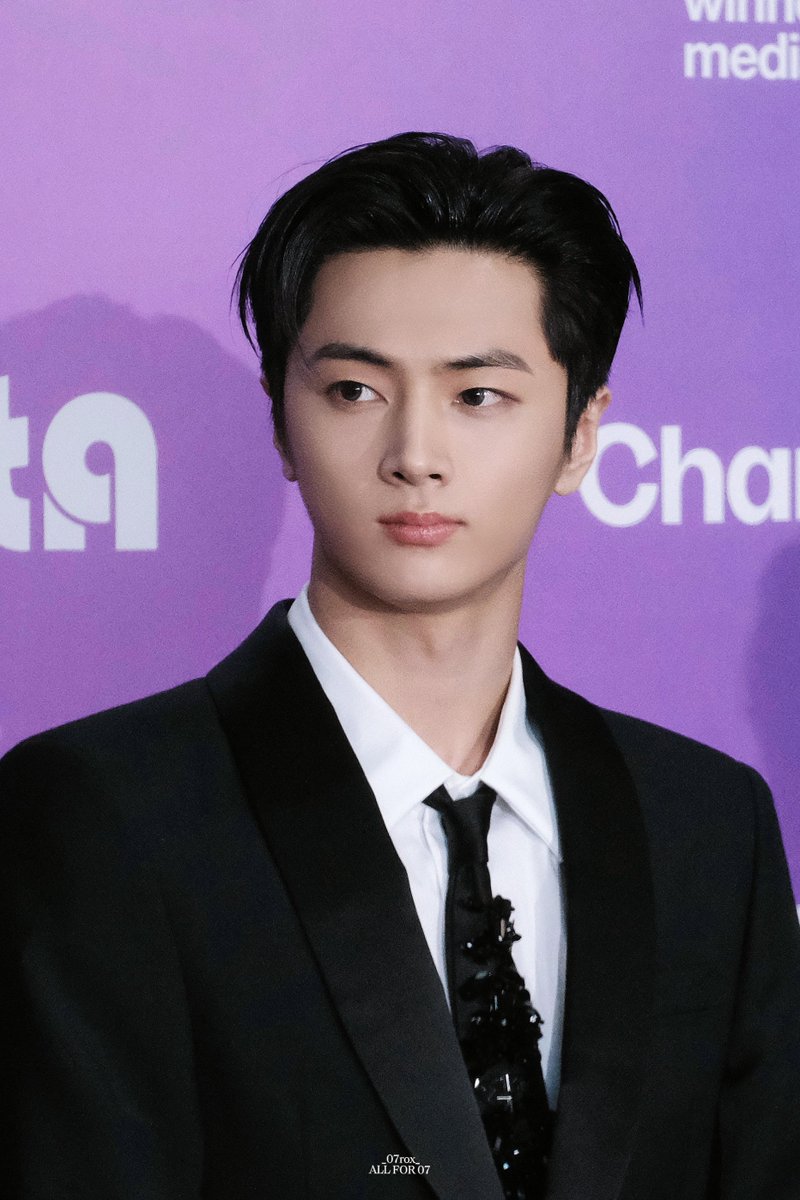영영 tweet media