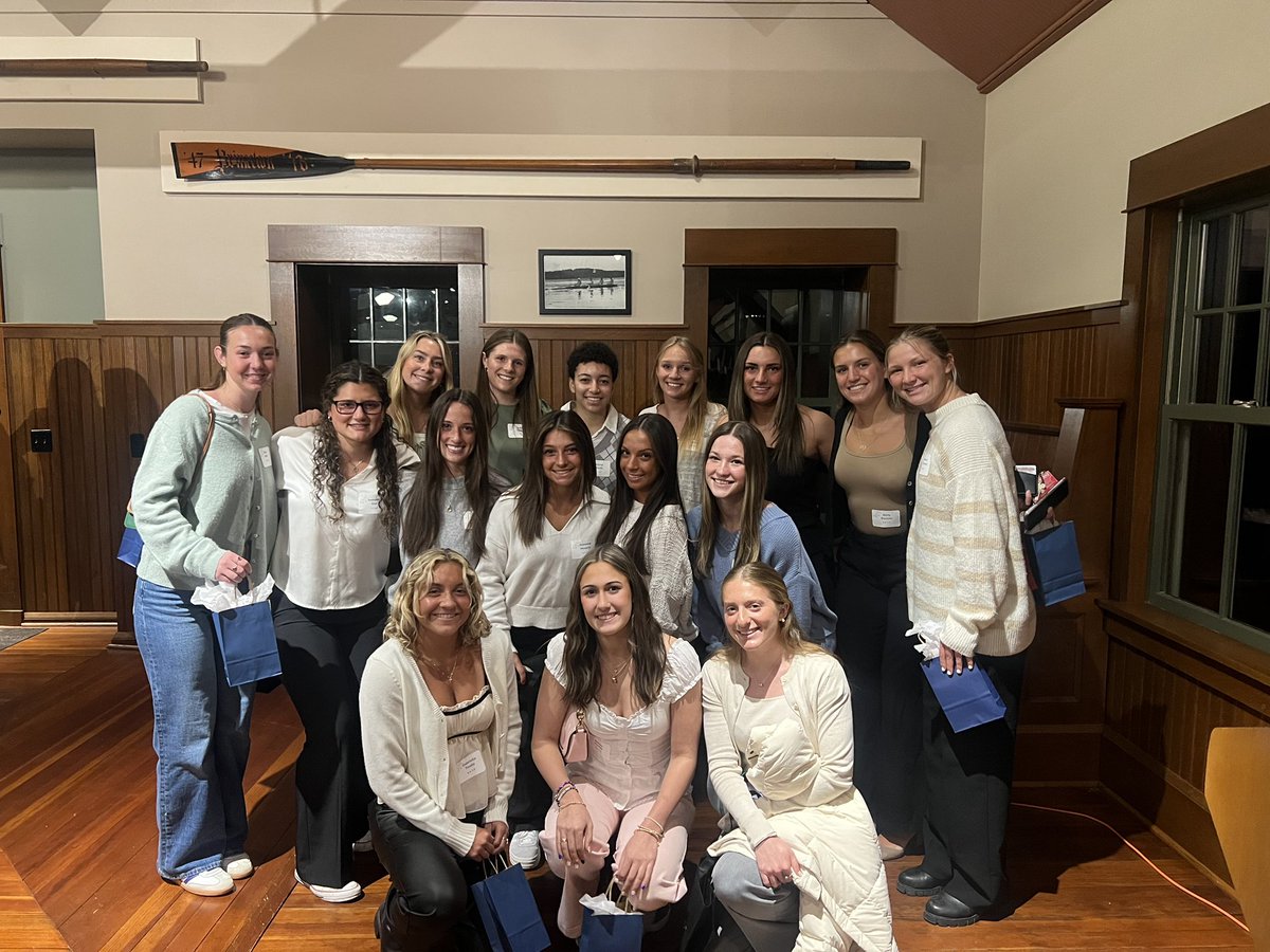 This past week we got to participate in our annual Marist LEAP Women In the Workplace event! Thank you to our Student-Athlete enhancement team for always working diligently to help us prepare for going pro in life!! #Elite #Excellence #Family