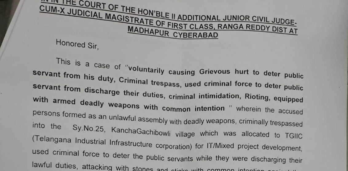 Krishank_BRS's tweet photo. 🚨🚨

2 Students of University of Hyderabad protesting against cutting down of 400 acres Forests sent to Jail by Congress Government.

The Remand Report falsely frames that these 2 Ph D Scholars were with Armed deadly weapons  against hundreds of Police on campus 

What a Joke your Government is @RahulGandhi