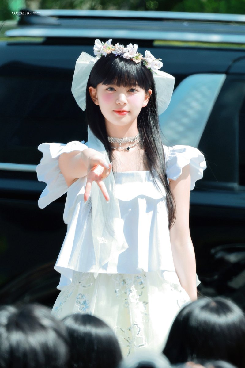 sonnet1107's tweet photo. 𝐻𝑎𝑝𝑝𝑦 𝐴𝑝𝑟𝑖𝑙 𝐹𝑜𝑜𝑙𝑠’ 𝐷𝑎𝑦🤍

#AprilFoolsDay #만우절 
#ILLIT #아일릿 #MOKA #모카 https://t.co/3dOK7FrlWa