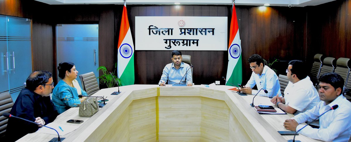 diprogurugram1's tweet image. #DrugFreeHaryana का सन्देश लेकर सभी विधानसभा क्षेत्रों से गुजरेगी साइक्लोथॉन : श्री नायब सिंह सैनी, मुख्यमंत्री, हरियाणा 

#VideoConference  मुख्यमंत्री श्री नायब सिंह सैनी ने विडियो कॉन्फ्रेंस से गुरुग्राम सहित प्रदेश के सभी जिलों में साइक्लोथॉन - 2025 को सफल बनाने का दिया