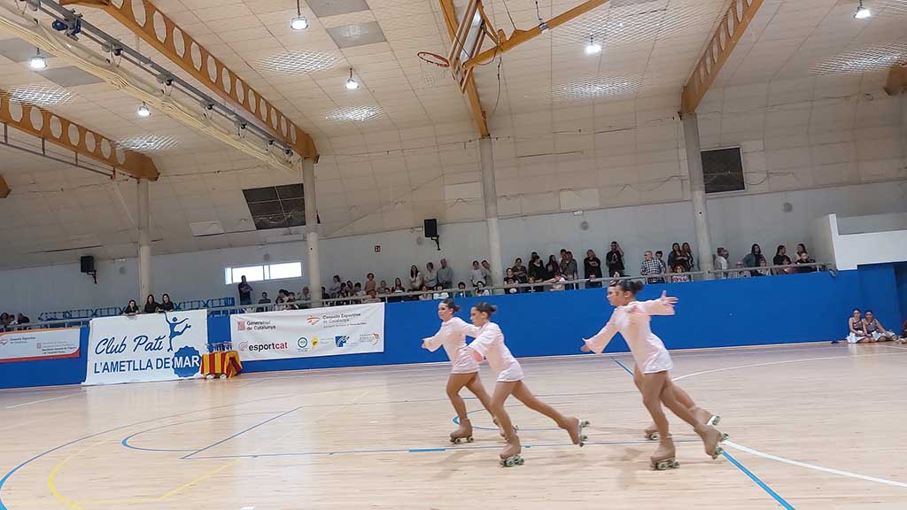 Ebresports (@ebresports1) on Twitter photo ⛸ L'Ametlla de Mar serà l'escenari de l'última jornada comarcal de patinatge dels jocs esportius escolars del Baix Ebre
▶ LA NOTÍCIA: ebresports.cat/lametlla-de-ma…
<a href="/ajametllamar/">L'Ametlla de Mar</a> <a href="/delamogalarzo/">Eva del Amo</a> <a href="/lacalartv/">La Cala RTV</a> <a href="/esportcat/">Esports</a>, <a href="/UCECcat/">Consells Esportius de Catalunya</a> <a href="/vgraufe/">Víctor Grau Ferrer/❤️</a> <a href="/jaumedomingo/">💛Jaume Domingo💛</a> #lAmetlladeMar #TerresdelEbre ⛸ L'Ametlla de Mar serà l'escenari de l'última jornada comarcal de patinatge dels jocs esportius escolars del Baix Ebre
▶ LA NOTÍCIA: ebresports.cat/lametlla-de-ma…
<a href="/ajametllamar/">L'Ametlla de Mar</a> <a href="/delamogalarzo/">Eva del Amo</a> <a href="/lacalartv/">La Cala RTV</a> <a href="/esportcat/">Esports</a>, <a href="/UCECcat/">Consells Esportius de Catalunya</a> <a href="/vgraufe/">Víctor Grau Ferrer/❤️</a> <a href="/jaumedomingo/">💛Jaume Domingo💛</a> #lAmetlladeMar #TerresdelEbre