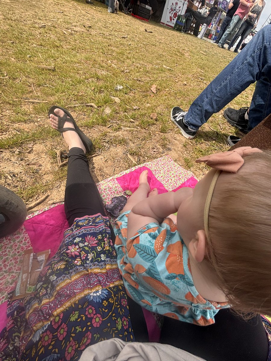 Thanks to #TheVikingExperience for making our dreams of being friends with a real live raven come true! 🐦‍⬛