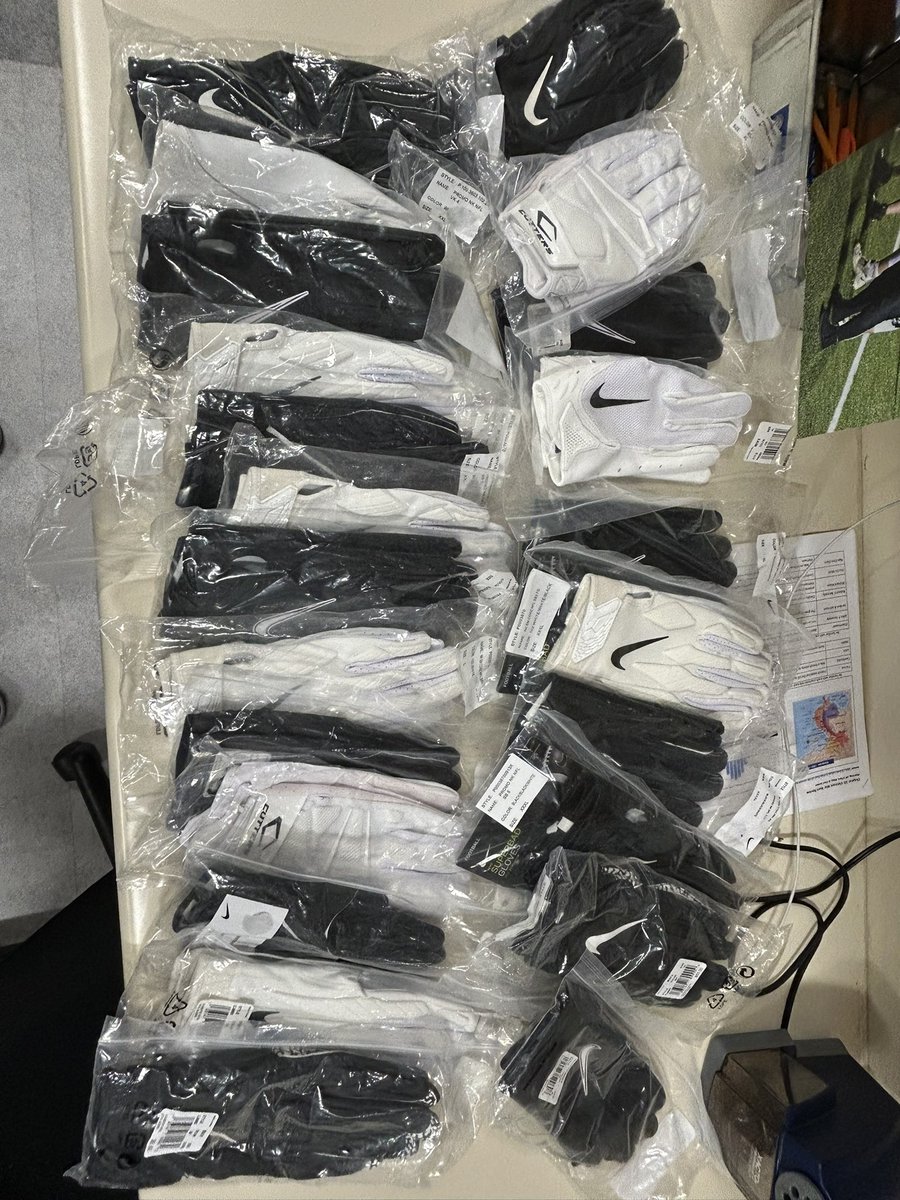 Thank you <a href="/packers/">Green Bay Packers</a> for the donation of gloves to help outfit our team this fall!